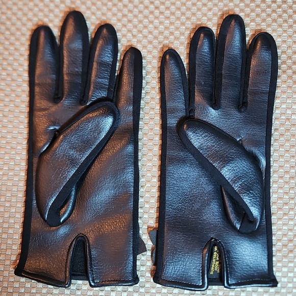 Vintage Vegan Leather Gloves Fleeced Lining Gold Accent Classic - Picture 3 of 5